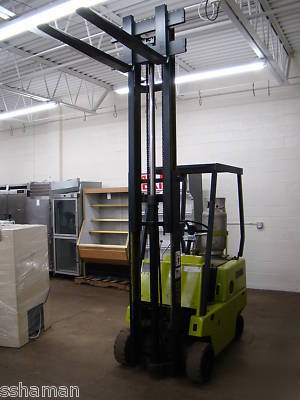 Clark C500-25 two stage 2500LB lp forklift lift truck