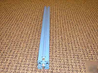 Extruded frame section 40 mm x 40 mm x 40-7/8