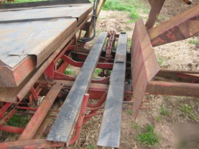 New holland 1032 pull-type hay wagon