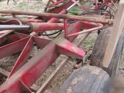 New holland 1032 pull-type hay wagon