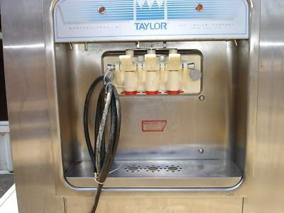 Used taylor twist soft serve ice cream machine Y162-27 