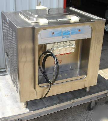 Used taylor twist soft serve ice cream machine Y162-27 