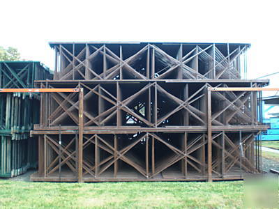 26 sections used structural style pallet rack 18'8