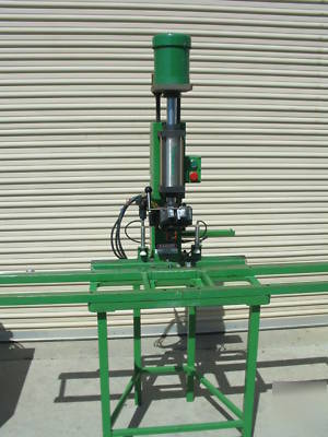 Grass hinge drill and press- nice - blum