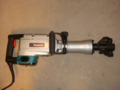 Makita HM1304B 35LB. demoliton hammer breaker