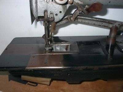 Singer walking foot w/edgecut industrial sewing machine