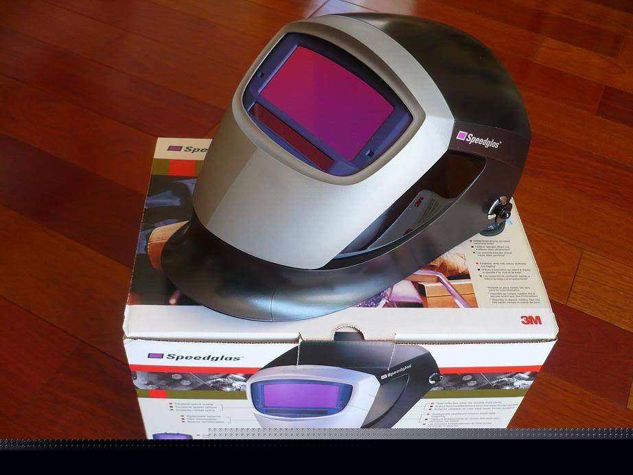 Speedglas 9002X darkening welding helmet w/side windows