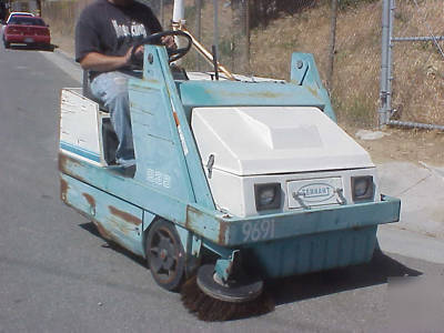 Tennant 235 riding sweeper vacuum kohler magnum 