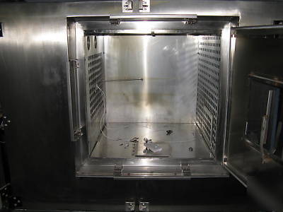 Blue m m# hsr-09B laboratory environmental test chamber