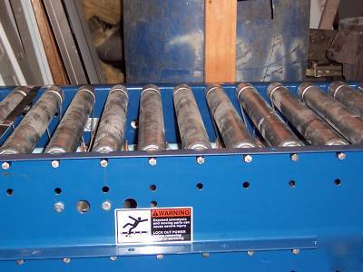 Versa brand lineshaft driven live roller conveyor 
