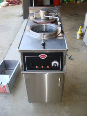 Wells presure fryer model fpe -30- f & 