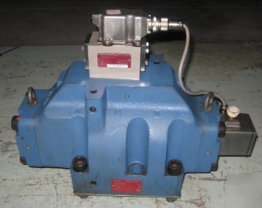 Moog proportional valve D665-4007D/ D631-389C rebuilt