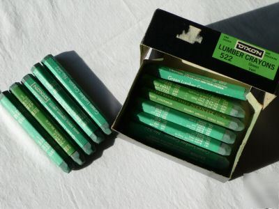 12 dixon lumber crayons # 522 green