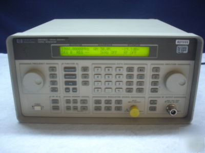 Hp 8648C 9 khz - 3.2 ghz signal generator w/ option 1EA