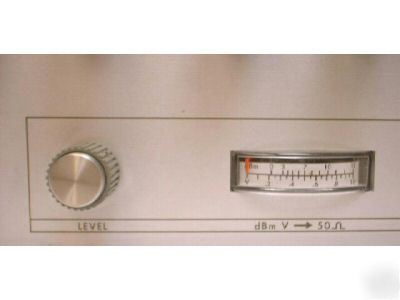 Programmable 160 mhz frequency synthesizer