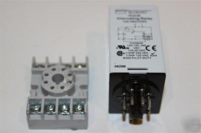 Dayton 1EGU8 alternating relay 120VAC 12A 8 pin socket