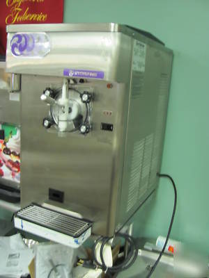 New stoelting F112 countertop shake/slush freezer *** ***