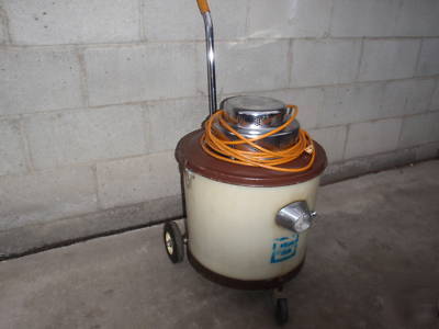 Industiral wet and dry shop vac