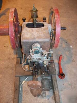 International gas/kerosene m 1 1/2 hp hit & miss engine