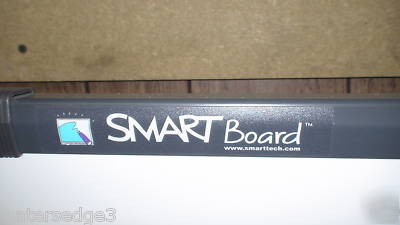 Smart board w/ carrying case in excellent condition 
