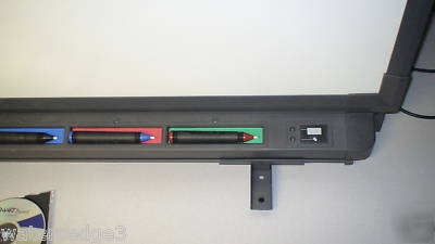 Smart board w/ carrying case in excellent condition 