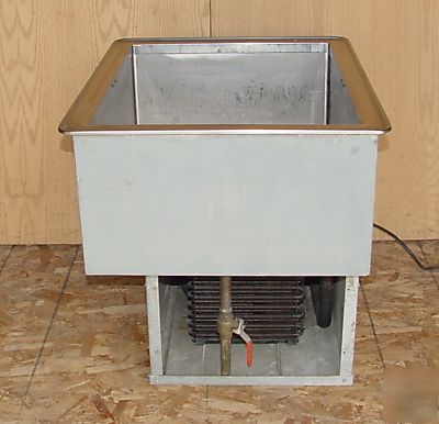 Atlas metal wcmd-2 remote refrigerated drop-in cabinet