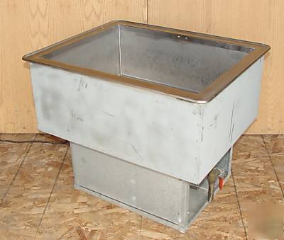Atlas metal wcmd-2 remote refrigerated drop-in cabinet