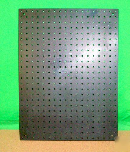 Thorlabs: MB1824 - aluminum breadboard 18