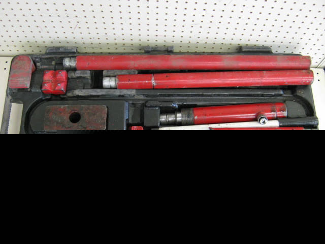 Torin hydraulic ram system 10-ton w/ case T71001L