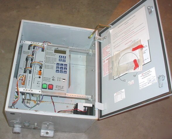 Cooper power F5 microprocessor recloser control kyle