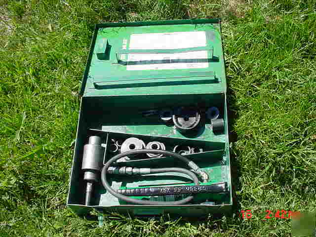 Greenlee knockout punch driver set 7306 w/case & pump