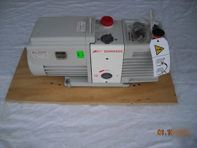 Edwards rotary vane vacuum pump model RV8 - 208V