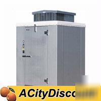 Walk in indoor freezer 8X8X7'6FT ht w/ floor & refrig