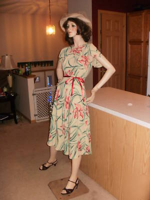 Vintage full body mannequin good condition