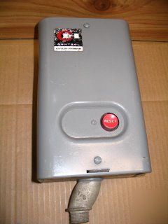 Cutler hammer motor starter m# 6-1-3 size 0 3 pole 220V