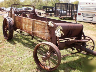 Antique farm horse drawn ihc manure spreader make offer