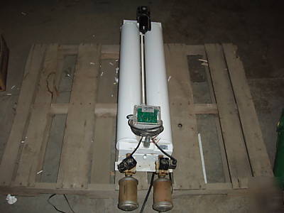 Twin tower, regenerative desiccant air dryer 50 cfm use