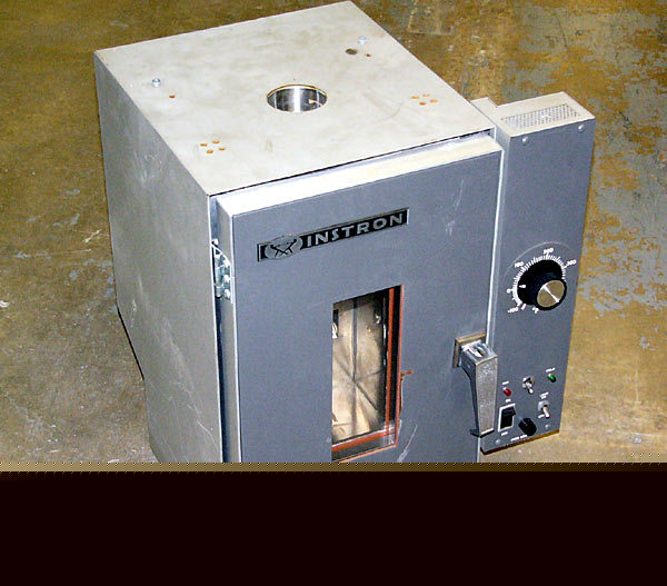 Instron 4777 pass through lab laboratory oven 0.93CU.ft