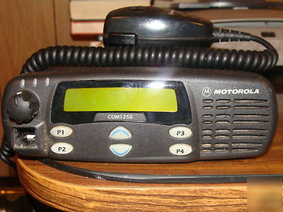 Motorola CDM1250 uhf mobile used