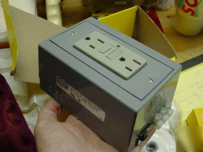 New hubbell gfci din rail DRUBGFI15CB5 w/ breaker