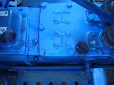 Shibaura SD3040 36 hp 4X4 fronted loader tractor 