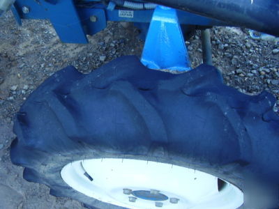 Shibaura SD3040 36 hp 4X4 fronted loader tractor 