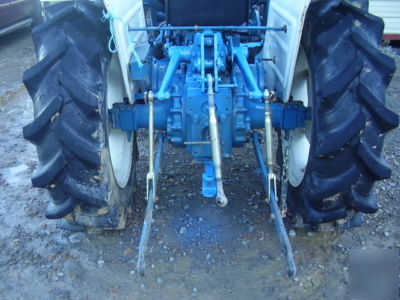 Shibaura SD3040 36 hp 4X4 fronted loader tractor 
