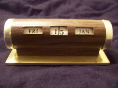 Vintage desk change date metal calendar 
