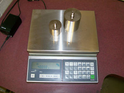 Mettler toledo SM15000 lab balance scale with cal cert.