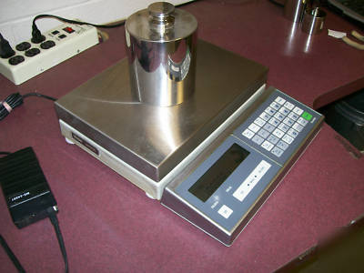 Mettler toledo SM15000 lab balance scale with cal cert.