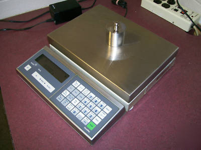 Mettler toledo SM15000 lab balance scale with cal cert.