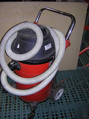 Minuteman absolute filter vacuum model C82915