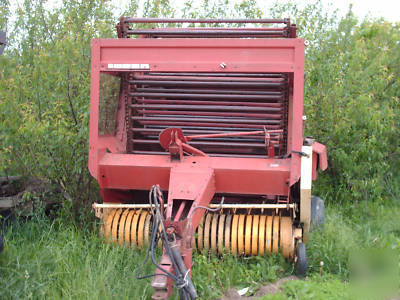 New holland 851 round baler auto wrap
