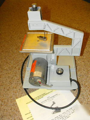 Variable speed cuti-pi jeweler woodworker scroll saw 